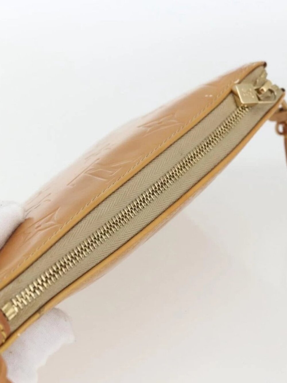 LOUIS VUITTON Monogram Vernis Lexington Accessory Pouch Beige M91010 Auth - Picture 12 of 15